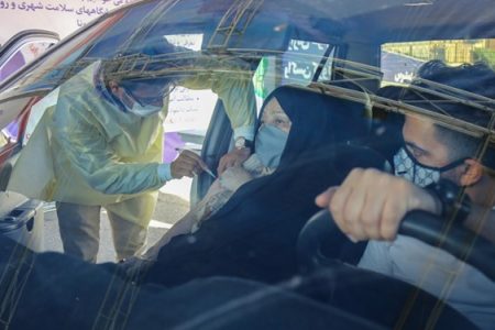 اجرای طرح واکسیناسیون خودرویی در در کرمان