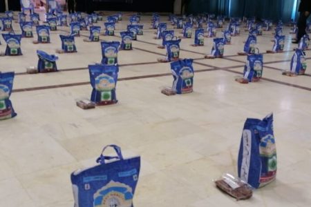 توزیع ۹ هزار بسته معیشتی کمک‌های مومنانه در کرمان شروع شد