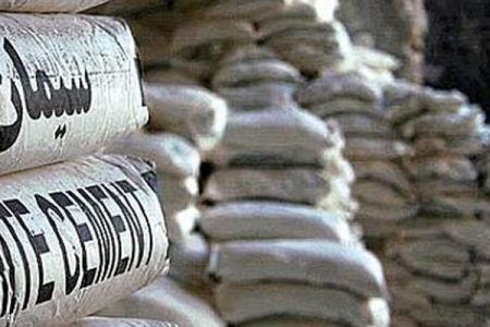 ۲۵ تن سیمان قاچاق در نرماشیر توقیف شد