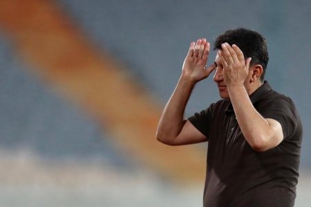 فدراسیون فوتبال قلعه‌نویی و دستیارش را نقره داغ کرد