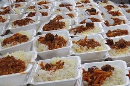 توزیع ۱۵۰۰ پرس اطعام علوی توسط خادمیاران رضوی
