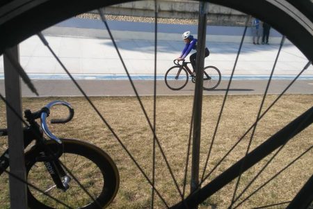 رکورد شکنی بانوی کرمانی در مسابقات دوچرخه سورای قهرمانی کشور