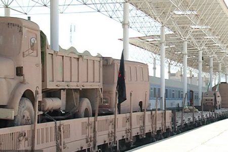 حرکت نمادین قطار تجهیزات نظامی به جبهه