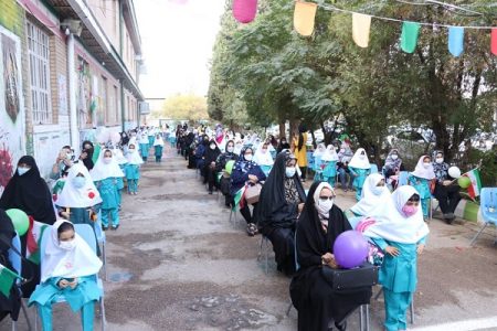 جشن شکوفه‌ها در کرمان با حضور دبیر کل شورای عالی آموزش و پرورش برگزار شد