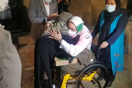 شبی برای سفیر سرطانی‌ها در کرمان