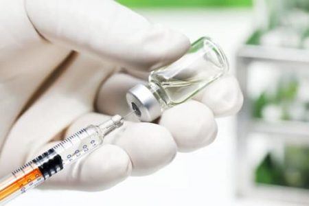 چه کسانی باید دوز سوم واکسن کرونا را تزریق کنند؟
