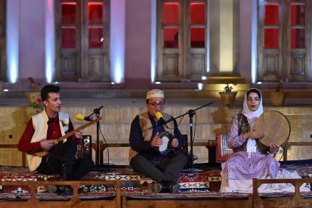 ادای احترام جشنواره موسیقی نواحی به سردار سلیمانی