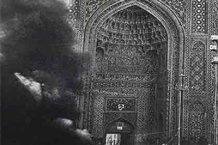 مردم کرمان در تمامی نهضت های آزادی خواهانه پیشگام بودند/ شعله های آتش بر قامت مسجد جامع کرمان، تحول عمیقی در جریان انقلاب اسلامی به وجود آورد