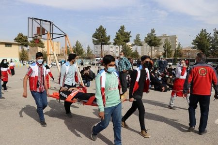 مانور سراسری ایمنی و زلزله در مدارس کرمان برگزار شد