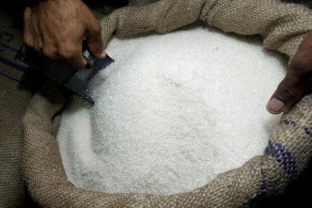 ۱۳ تن شکر احتکار شده در عنبرآباد کشف شد