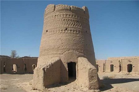 زمین لرزه سیستان و بلوچستان خسارتی به بناهای تاریخی شرق کرمان وارد نکرده است