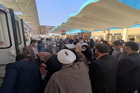 اعزام ۶۰ نفر از مدافعان سلامت به مشهد مقدس برای اولین بار