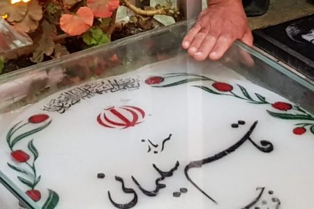 برات آزادی ۱۰۰ زندانی در جوار مزار سردار دل‌ها امضا شد