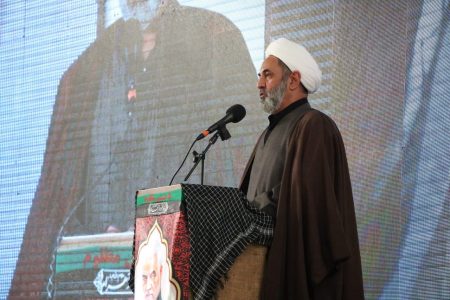 امام جمعه رفسنجان: سردار سلیمانی قهرمان ملی و افتخار مسلمانان است