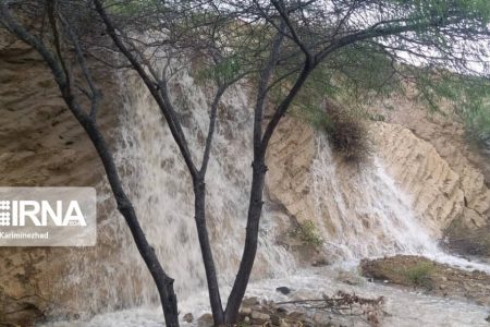 آخرین وضعیت سیل در کرمان/انسداد راه ۱۳۲ روستا و قطع برق و آب برخی مناطق