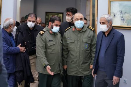 فرمانده سپاه تالار شهیدسلیمانی را در موزه دفاع مقدس کرمان رونمایی کرد