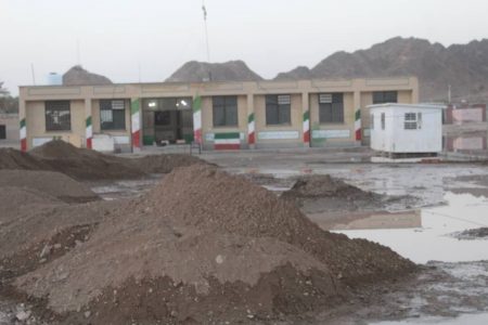 فرماندار: ۴۴ مدرسه قلعه گنج بازسازی می‌شود