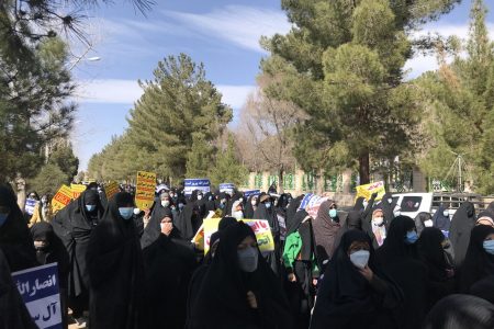 نمازگزاران کرمانی در حمایت از مردم یمن راهپیمایی کردند