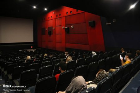 سالن‌های سینما زمینه‌ساز ترویج موضوعات فرهنگی هستند
