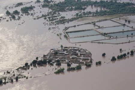 ورود سیلاب به روستاهای رودبار جنوب
