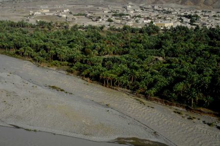 زمین‌های کشاورزی مناطق سیلزده کرمان زیر خروارها گل و لای مدفون شد