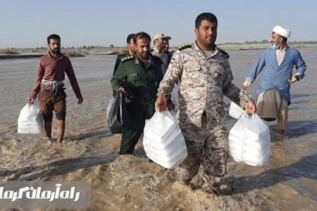 امداد رسانی نیروی های سپاه و بسیج ریگان در مناطق سیل زده