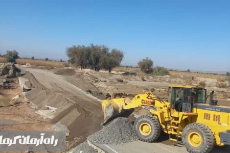 مرمت و بازگشایی راه های مناطق سیل زده جنوب کرمان آغاز شد