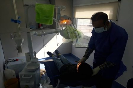عکس | خدمت جهای دندانپزشکی در حاشیه شهر کرمان