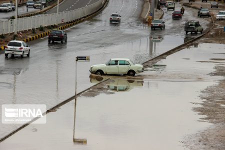آبگرفتگی در معابر کرمان/هواشناسی: بارش‌ها تا آخر وقت امشب ادامه دارد