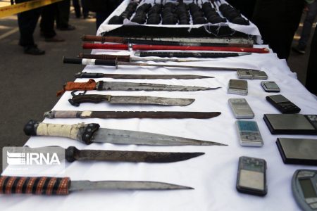 فرمانده انتظامی جیرفت: حمل سلاح سرد عامل وقوع بسیاری از جرائم خشن است
