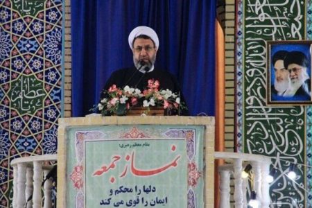 امام جمعه کرمان: بسترهای عملیاتی گام دوم انقلاب در دولت مهیا شود