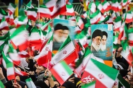 استاندار کرمان: انقلاب اسلامی در اوج خودباوری است