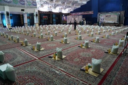 توزیع ۲۰ هزار بسته کمک معیشتی در کرمان