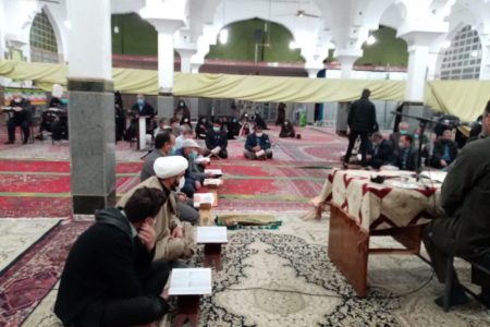 محفل انس با قران کریم در مسجدقمربنی هاشم علیه السلام زرند برگزار شد