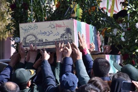 استقبال از پیکرهای مطهر شهدای گمنام دفاع مقدس در کرمان