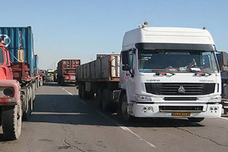 اجرای طرح ممنوعیت تردد و توقف کامیون‌ها در شهر کرمان