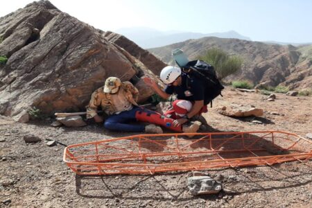 جوان کرمانی گمشده پس از ۹ ساعت از ارتفاعات کوهپایه نجات یافت