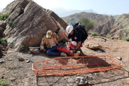 نجات جوان ۲۳ ساله بعد از ۹ ساعت در ارتفاعات شهر کرمان