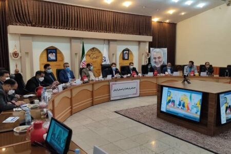 استاندار کرمان: فرمانداران هماهنگ با سیاست‌های دولت عمل کنند
