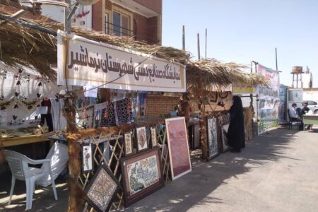 نخستین نمایشگاه نوروزی صنایع‌دستی کرمان در نرماشیر برپا شد