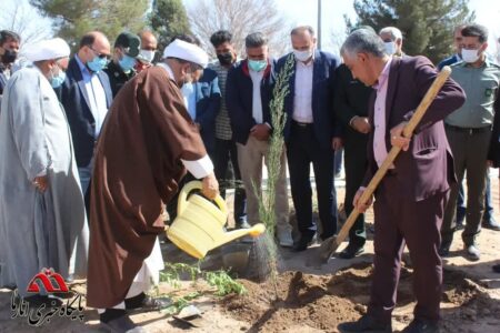 مراسم روز درختکاری و بزرگداشت هفته منابع طبیعی در انار برگزار شد