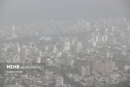 ادامه خیزش گرد و غبار در کرمان