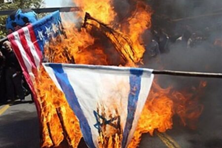 فریاد مرگ بر اسرائیل مردم در ملک سلیمانی