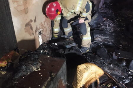 پنج مصدوم در آتش سوزی منزل مسکونی