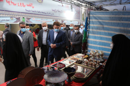 افتتاح نمایشگاه افتخار افرینان اشتغال کمیته امداد امام خمینی(ره)
