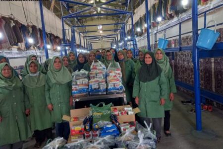 اهدای بسته‌های ارزاق ماه مبارک رمضان به قالیبافان راور