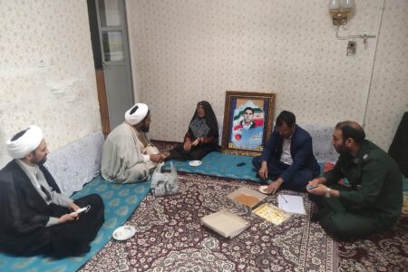 دیدار با خانواده شهدای روحانی شهرستان زرند برگزار گردید