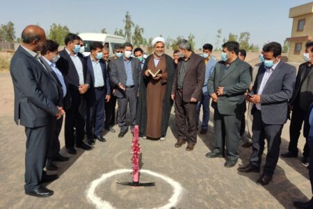 کلنگ احداث مدرسه خیرساز در شهر رستم‌آباد کرمان زده شد