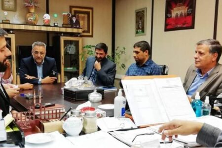 مسئول سازمان بسیج اصناف استان با مدیر کل امور مالیاتی کرمان دیدار کرد