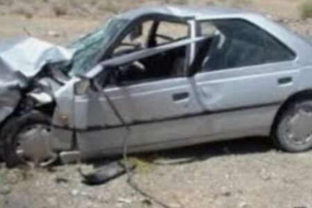 واژگونی خودرو اتباع غیرمجاز در کرمان ۱۶ مصدوم بر جای گذاشت